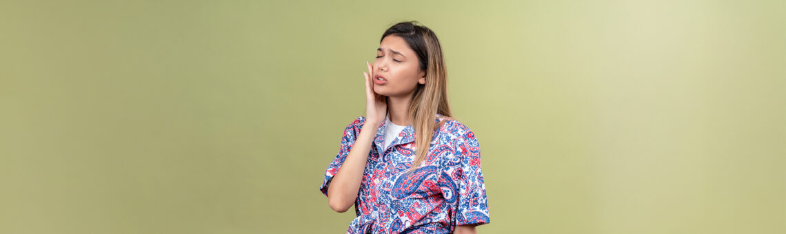 How To Treat Swelling Of Gums? Here’s How to Reduce it